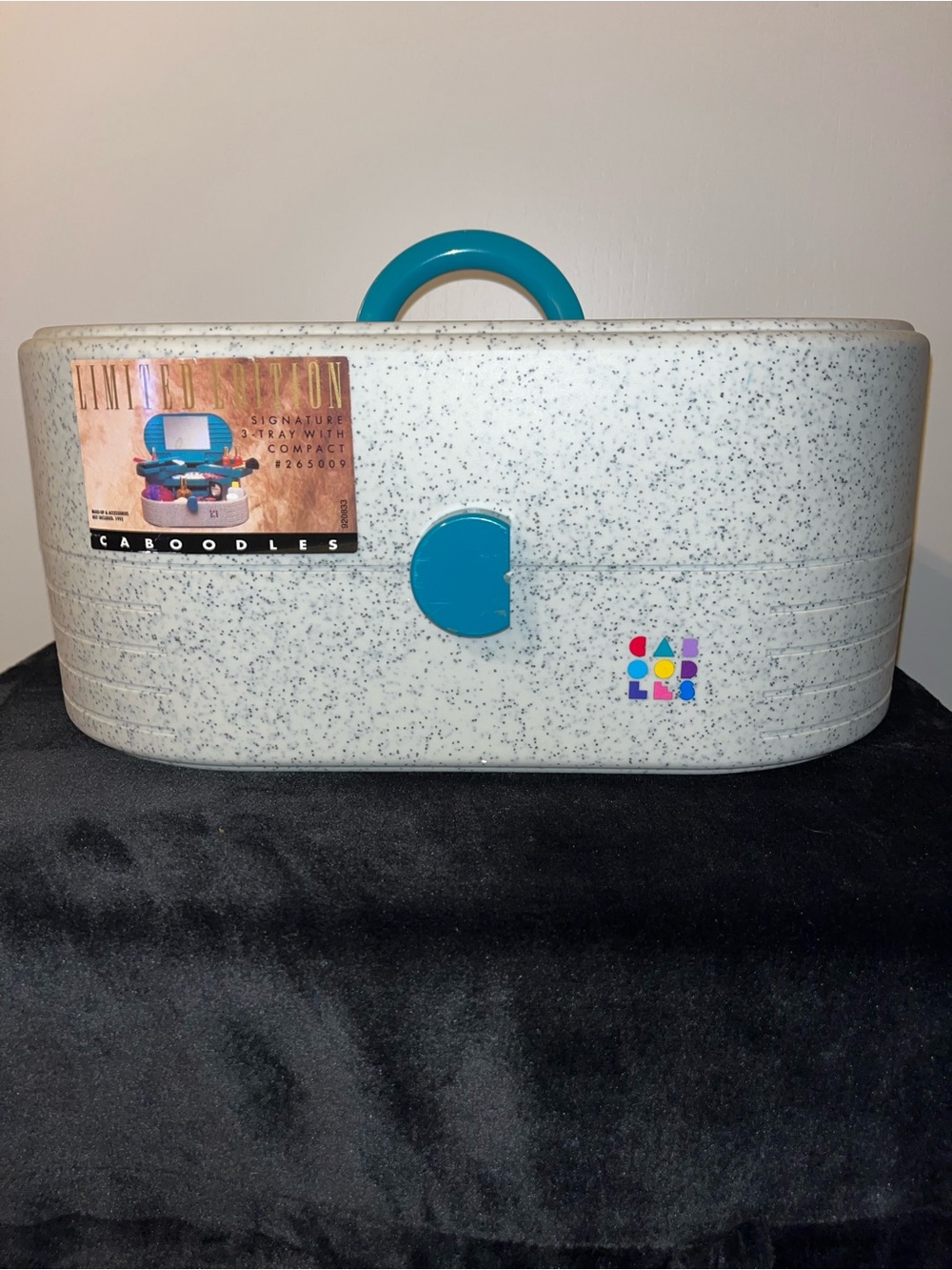 Vintage 90’s Caboodles Speckled Cosmetic Case with Teal Accents-New Unused